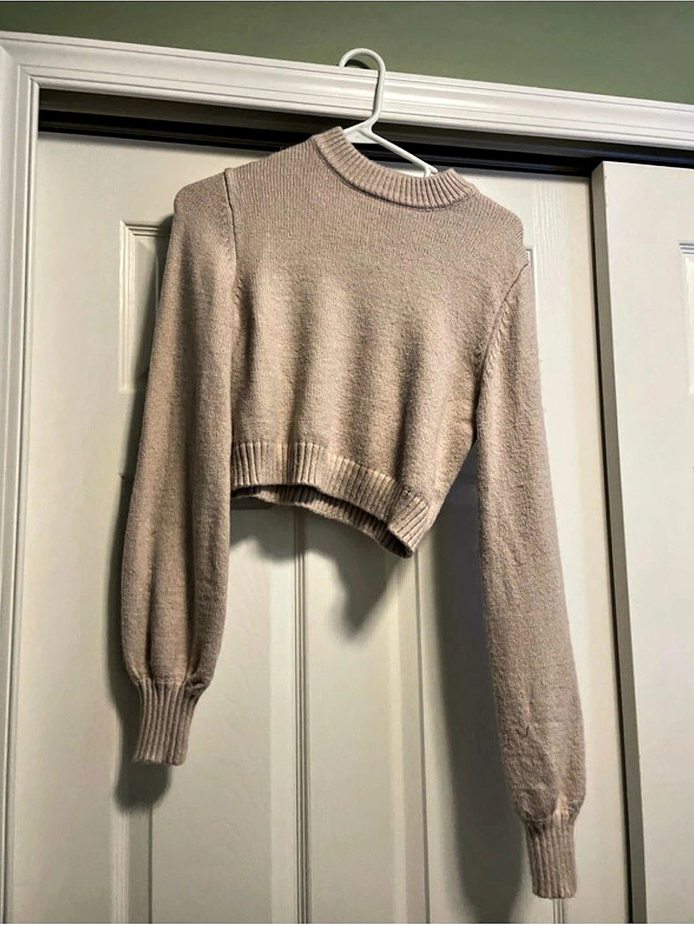Garage Cropped Crew Neck Sweater in Beige Small Like New